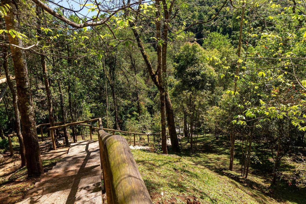Casa Com Area Gourmet Perto Do Parque Amantikir Casa de férias