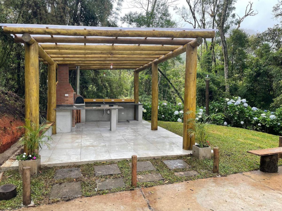 Casa Com Area Gourmet Perto Do Parque Amantikir Casa de férias